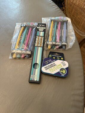 Reusable silicone straws and lid bundle